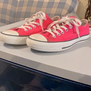 Hot pink Converse Size 7